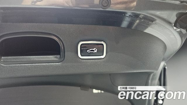 Kia Stinger 2018 — photo 32