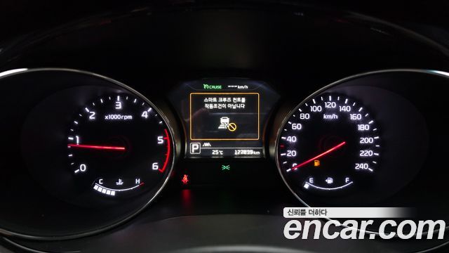 Kia Canival 2017 — photo 11