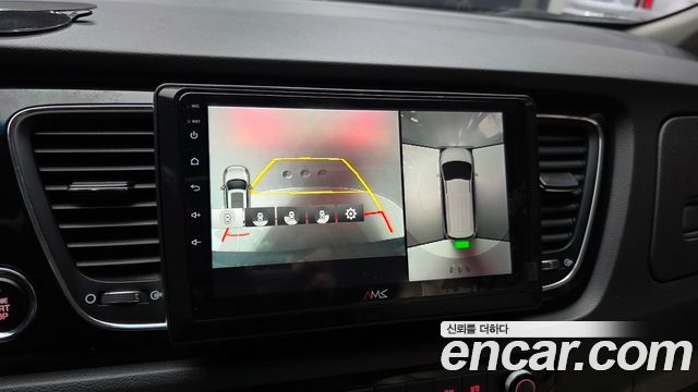 Kia Canival 2017 — photo 21