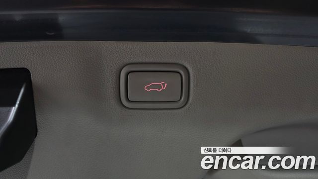 Kia Canival 2017 — photo 32
