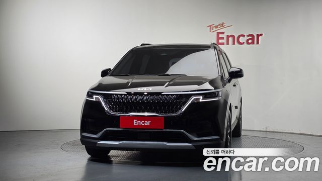 Kia Canival 2023 — photo 3