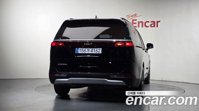 Kia Canival 2023 — photo 4
