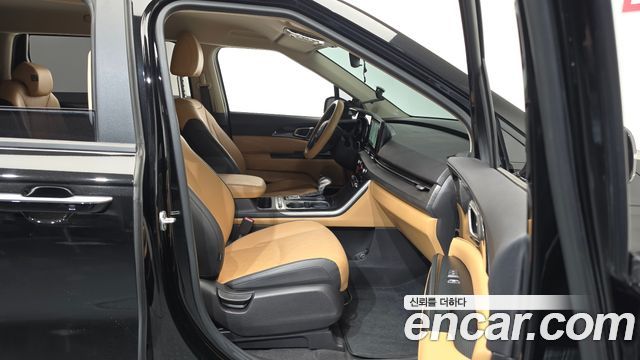 Kia Canival 2023 — photo 11