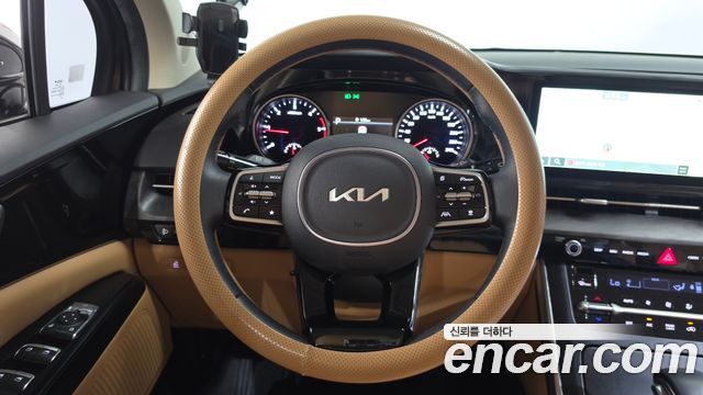 Kia Canival 2023 — photo 15