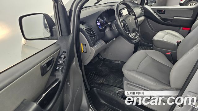 Hyundai Starex 2021 — photo 10