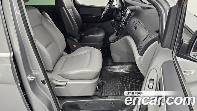 Hyundai Starex 2021 — photo 11