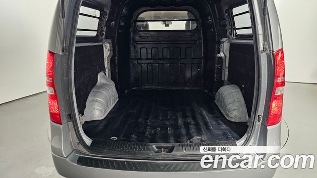Hyundai Starex 2021 — photo 16