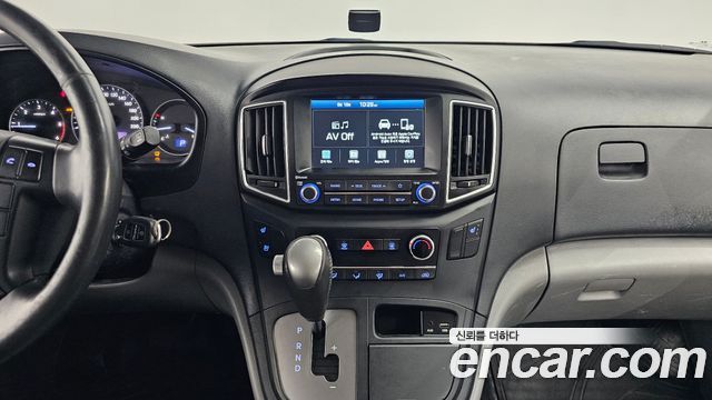 Hyundai Starex 2021 — photo 17