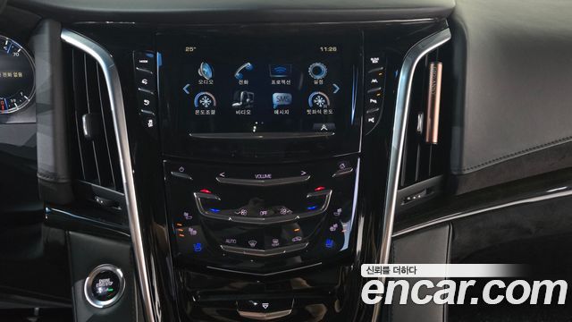 Cadillac Escalade 2019 — photo 13