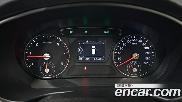 Kia Sorento 2015 — photo 8