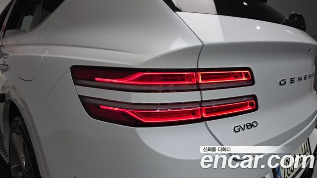 Genesis GV80 2021 — photo 9