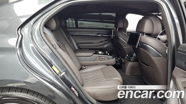 Genesis G90 2019 — photo 12