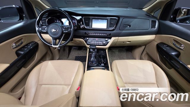 Kia Canival 2017 — photo 7