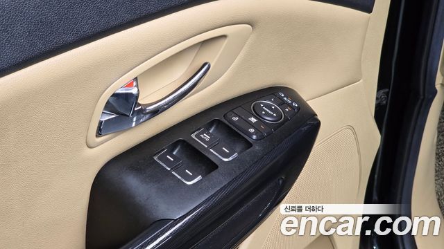 Kia Canival 2017 — photo 16