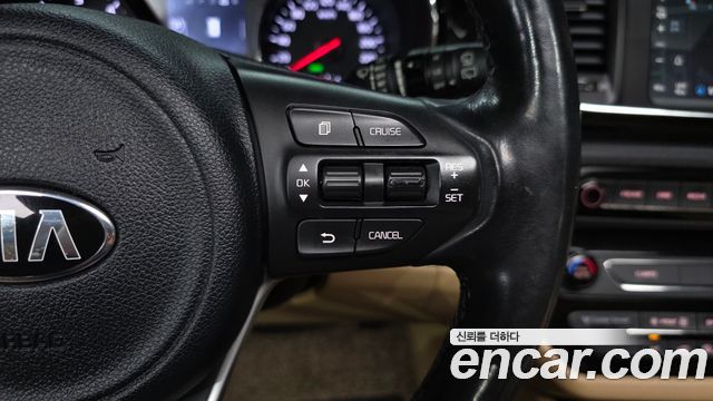 Kia Canival 2017 — photo 17