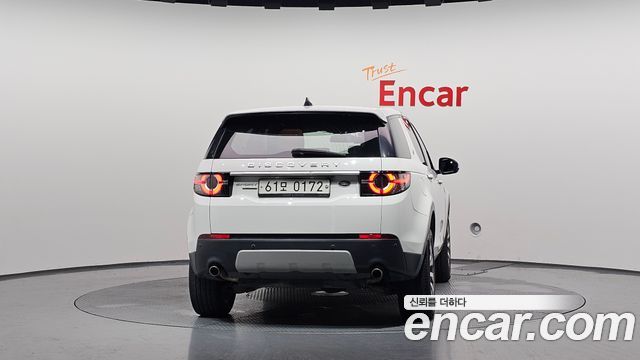 Land Rover Discovery Sport 2017 — photo 4