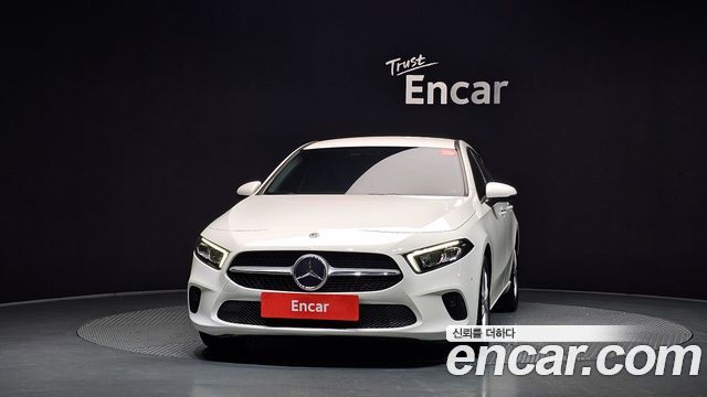 Mercedes-Benz A-Class 2020 — photo 3