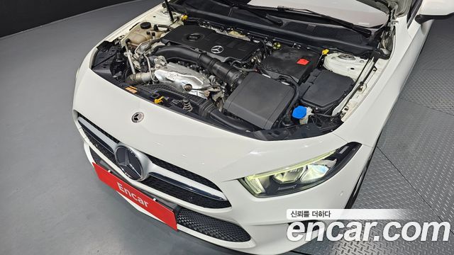 Mercedes-Benz A-Class 2020 — photo 6