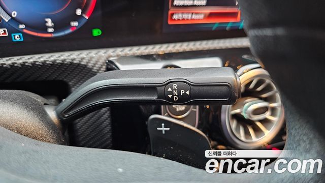 Mercedes-Benz A-Class 2020 — photo 12