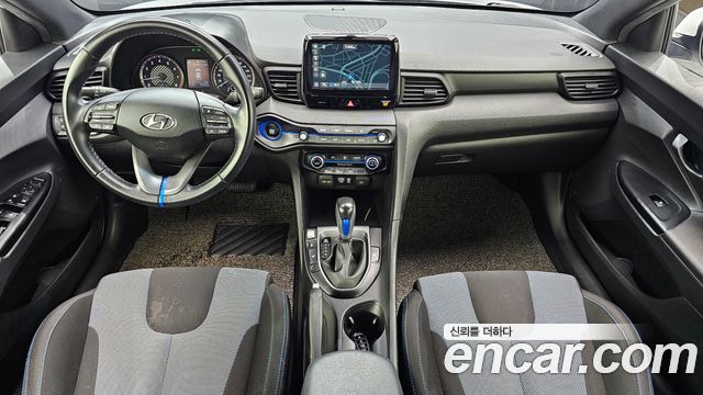 Hyundai Veloster 2020 — photo 10