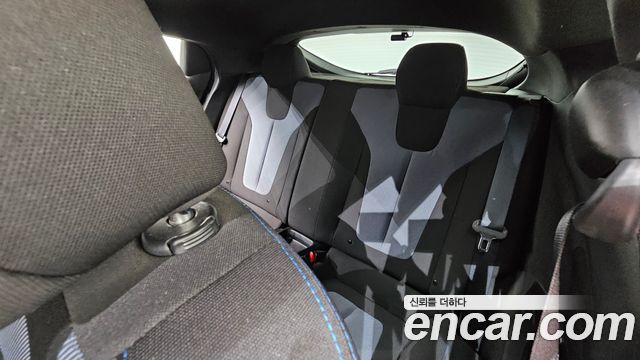 Hyundai Veloster 2020 — photo 18