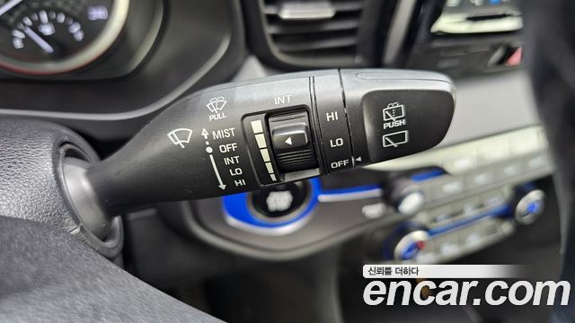Hyundai Veloster 2020 — photo 25