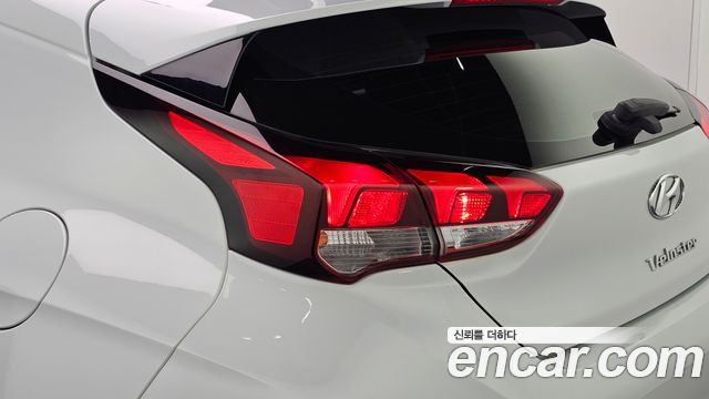 Hyundai Veloster 2020 — photo 9