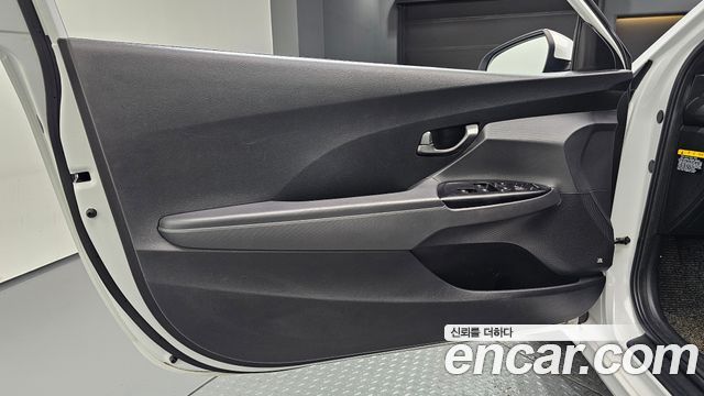 Hyundai Veloster 2020 — photo 14