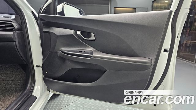 Hyundai Veloster 2020 — photo 15