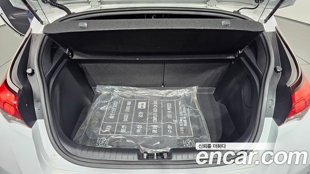 Hyundai Veloster 2020 — photo 29