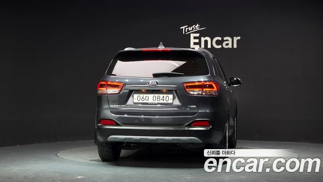 Kia Sorento 2016 — photo 4