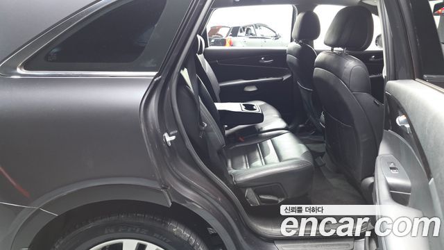 Kia Sorento 2016 — photo 17