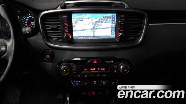 Kia Sorento 2016 — photo 32
