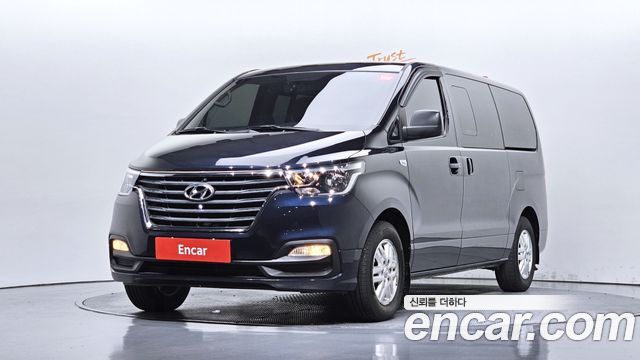 Hyundai Starex 2021 — photo 1