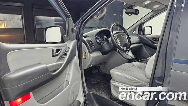 Hyundai Starex 2021 — photo 13