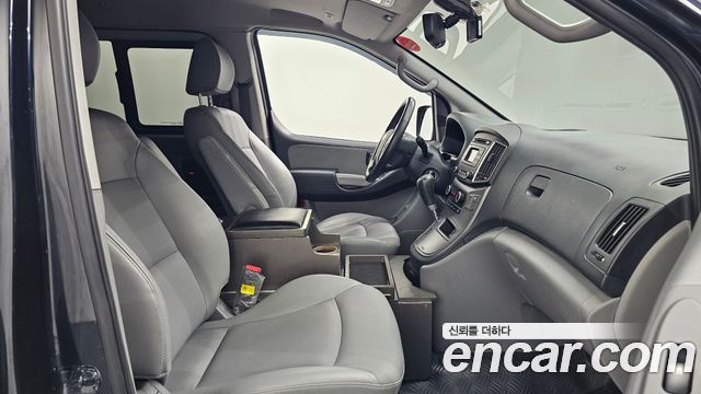 Hyundai Starex 2021 — photo 17