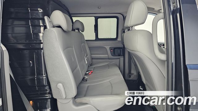 Hyundai Starex 2021 — photo 18