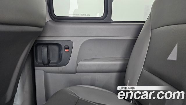 Hyundai Starex 2021 — photo 15