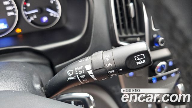 Hyundai Starex 2021 — photo 27