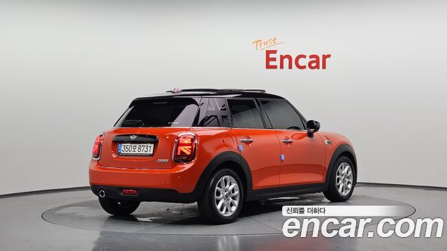 Mini Cooper 2021 — photo 2