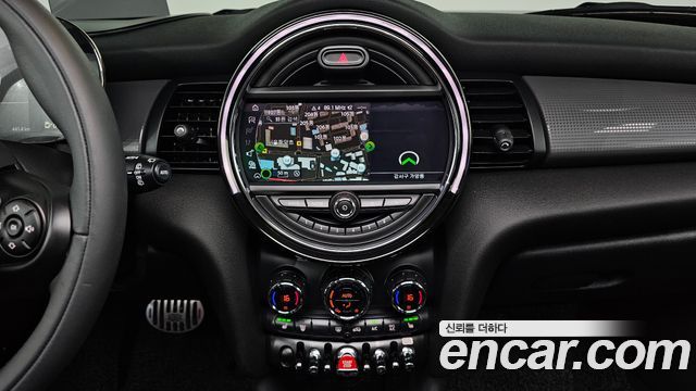 Mini Cooper 2021 — photo 20