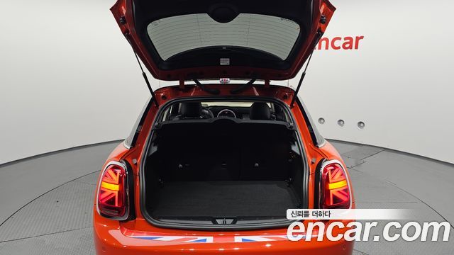 Mini Cooper 2021 — photo 26