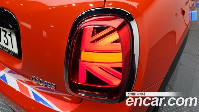 Mini Cooper 2021 — photo 9