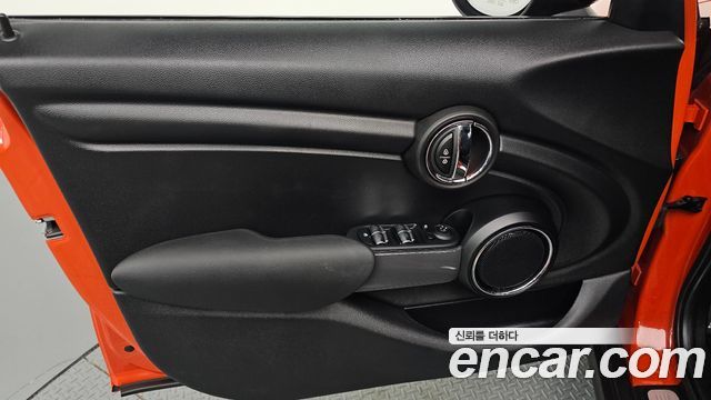 Mini Cooper 2021 — photo 14