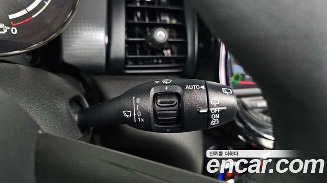 Mini Cooper 2021 — photo 28