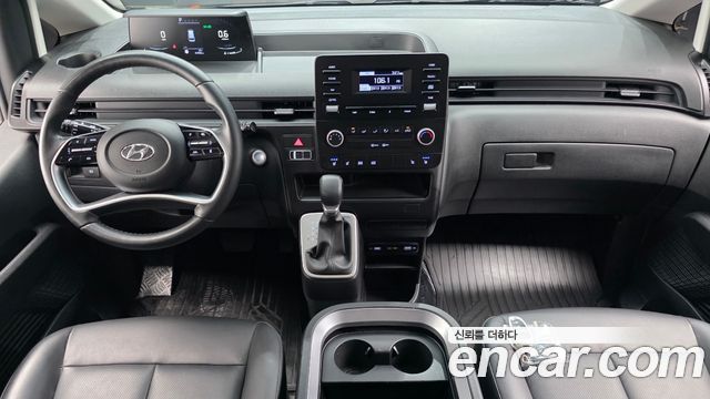 Hyundai Staria 2024 — photo 10