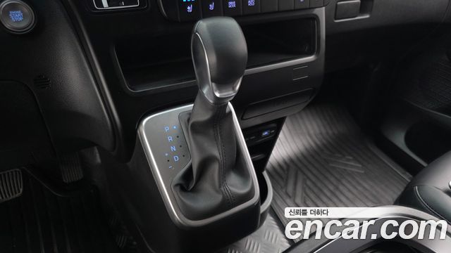 Hyundai Staria 2024 — photo 12