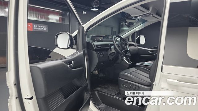 Hyundai Staria 2024 — photo 13