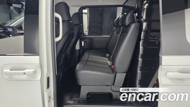 Hyundai Staria 2024 — photo 18