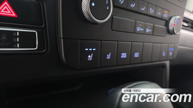 Hyundai Staria 2024 — photo 23